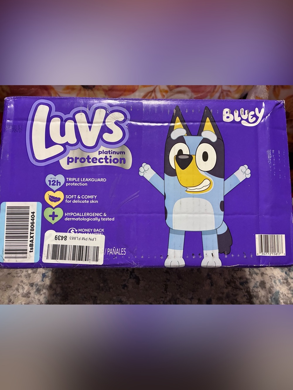 Luvs Platinum Protection Diapers size 2 (104ct)- Bluey Character